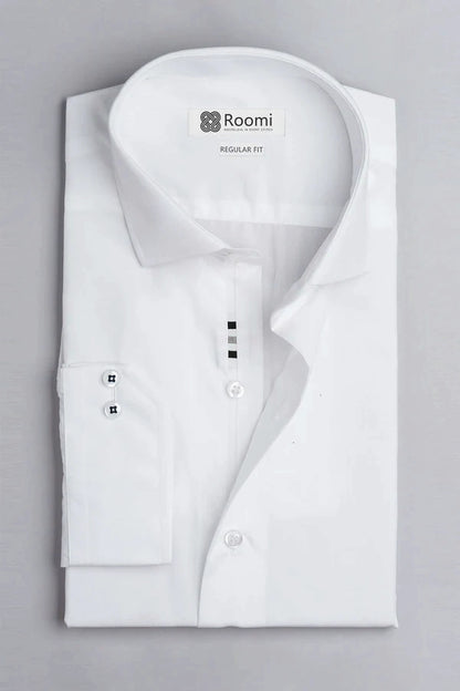 WHITE SHIRT WITH STYLISH ACCENT