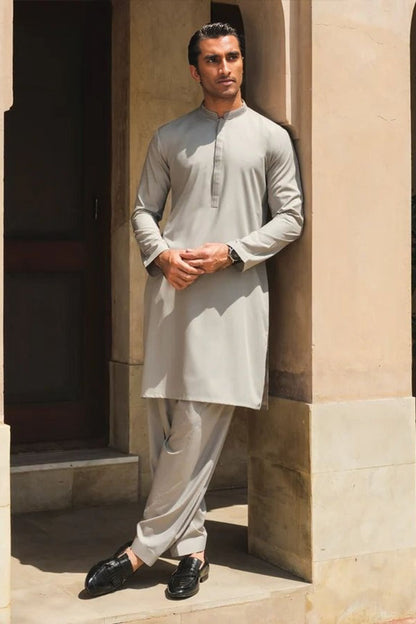 CLASSIC ELEGANCE: KURTA SHALWAR