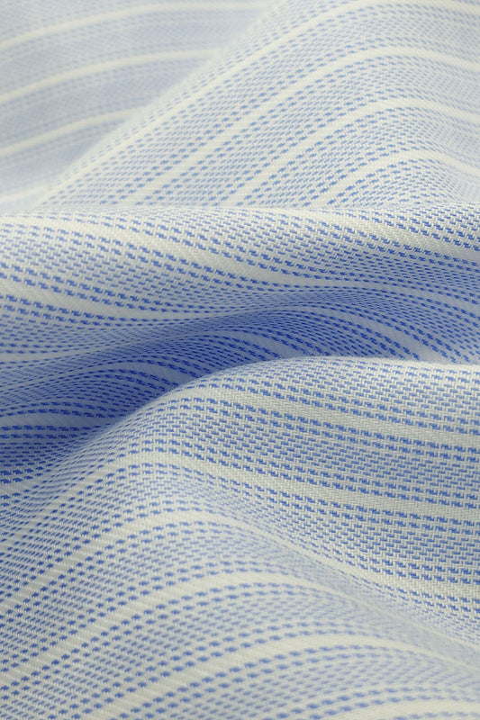 SUBTLE STRIPED SKY BLUE TONES
