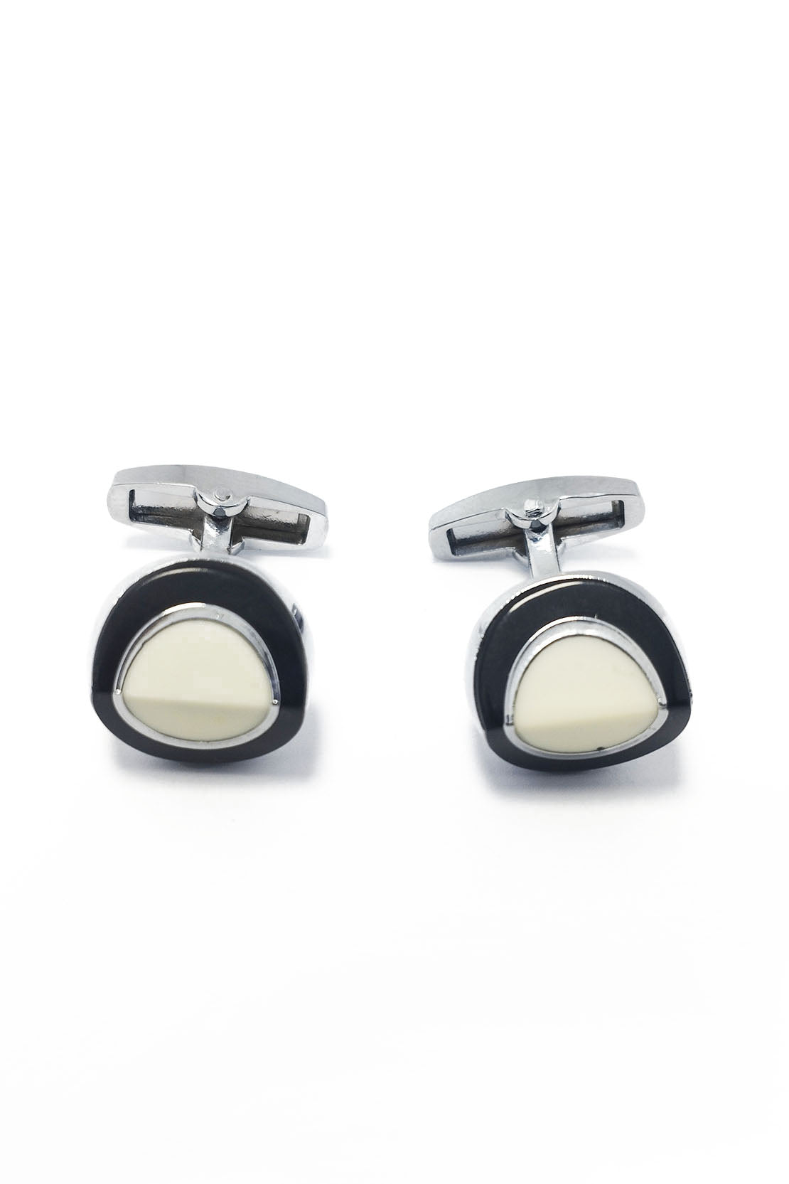 THE CRESCENT CUFFLINK