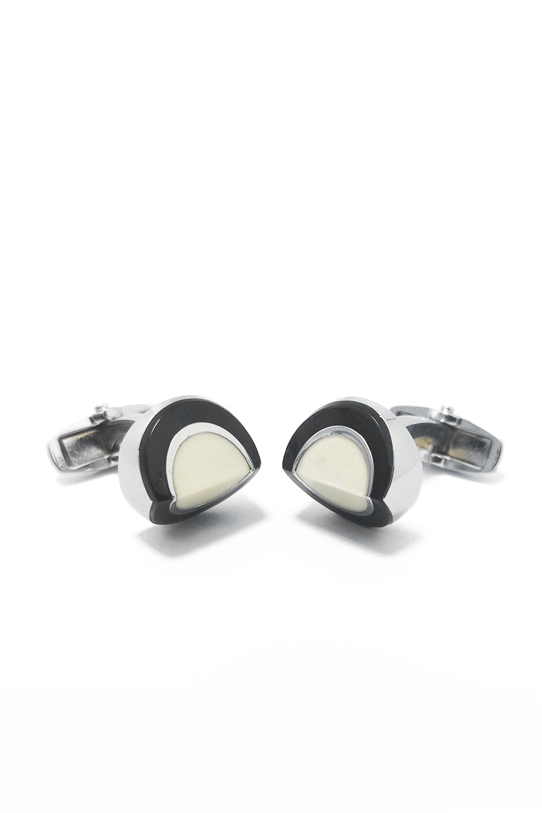 THE CRESCENT CUFFLINK