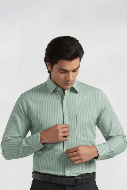 SOPHISTICATED STRIPE BUSINESS SHIRT