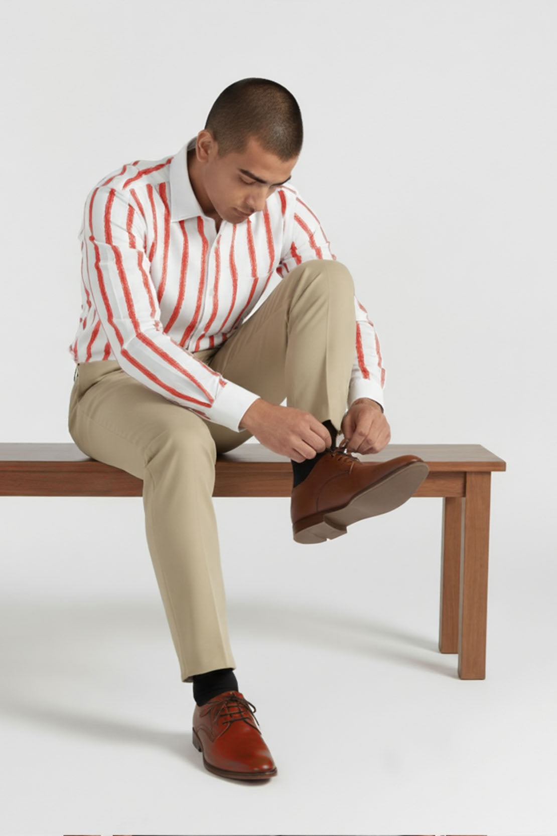 VIVID CRIMSON FORMAL WHITE COLLAR SHIRT